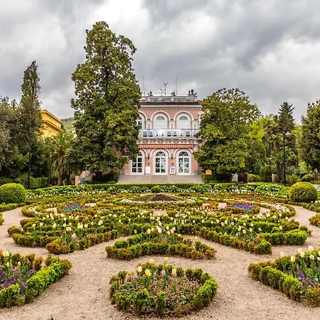 アパート Adriana *