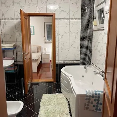 Apartament Adriana *