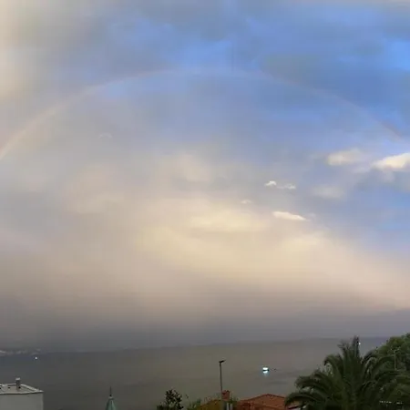 アパート Adriana