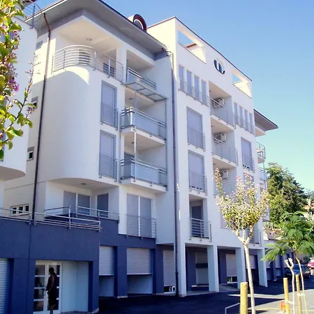 Adriana Apartament *