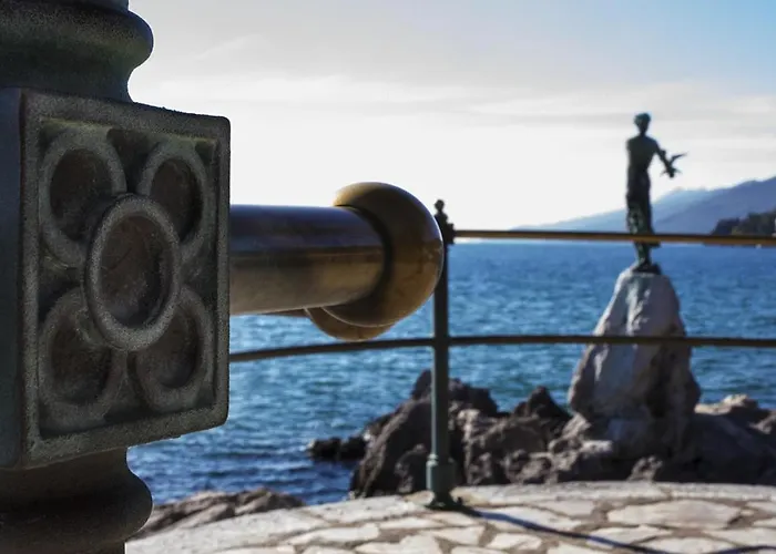 Adriana アパート オパティヤ