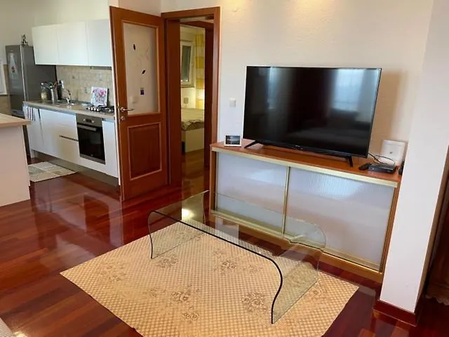 Adriana オパティヤ