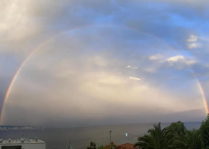 アパート Adriana