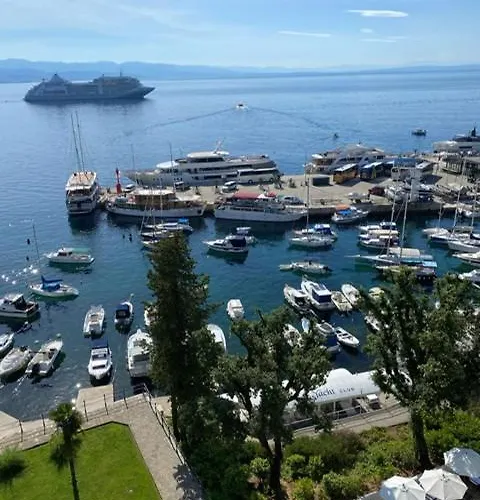 Adriana Apartman Abbázia